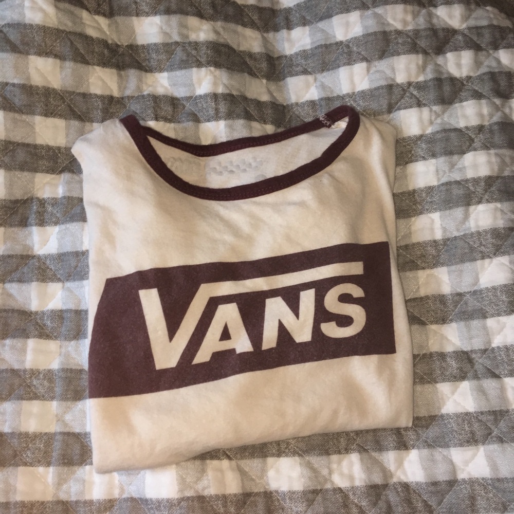 vans maroon and white t-shirt